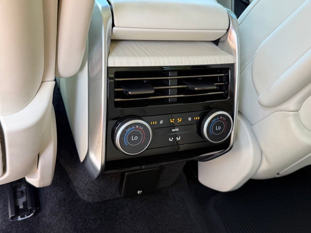 Certified 2024 Land Rover Range Rover SE AWD/4WD image 31
