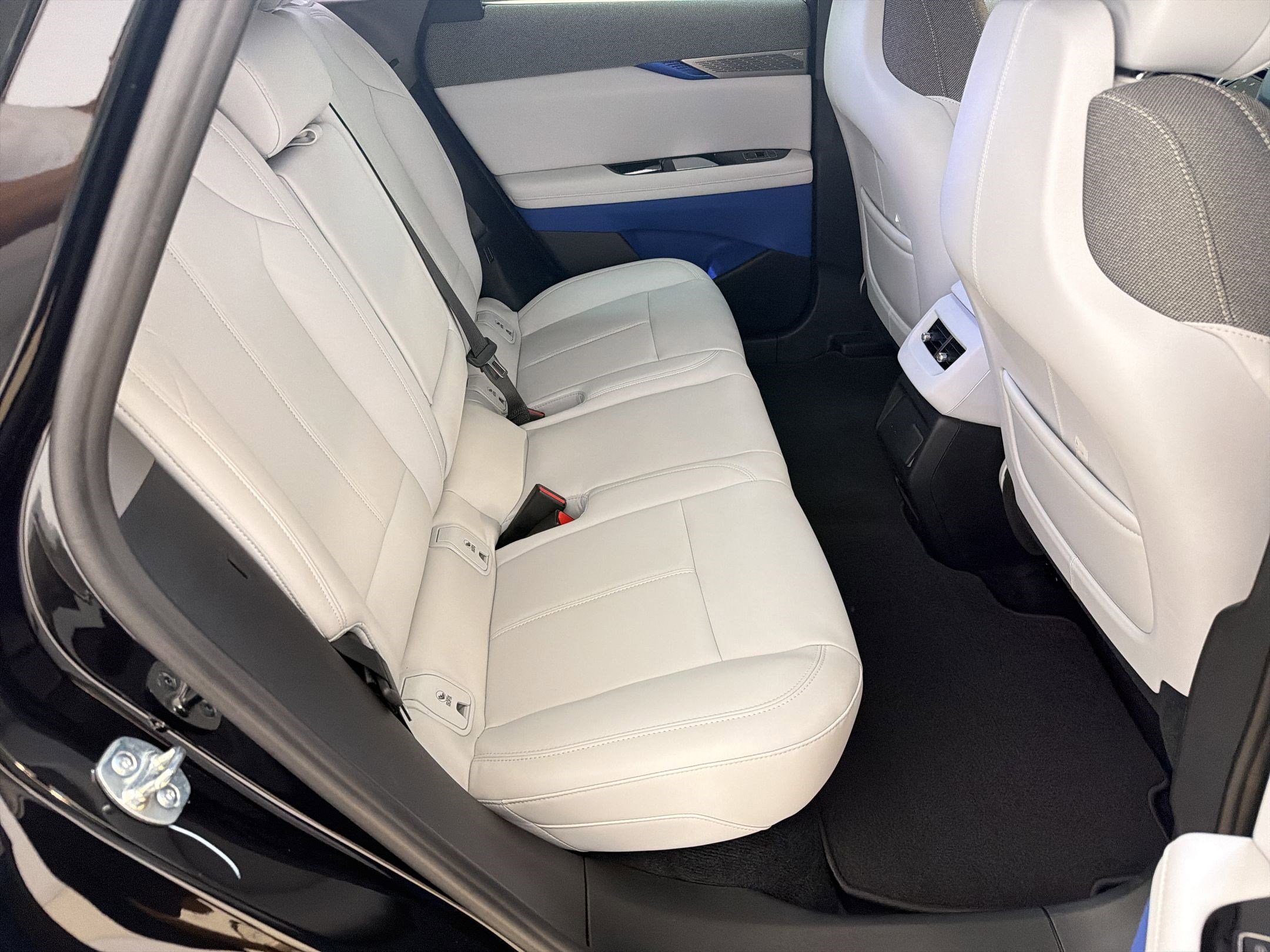 New 2026 Cadillac Optiq Sport 1 RWD image 27