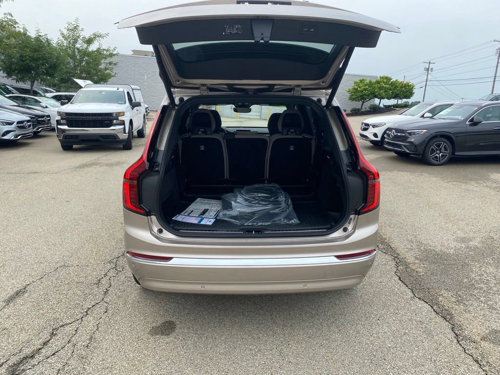 Used 2026 Volvo XC90 B6 Plus w/ Protection Package AWD/4WD image 25
