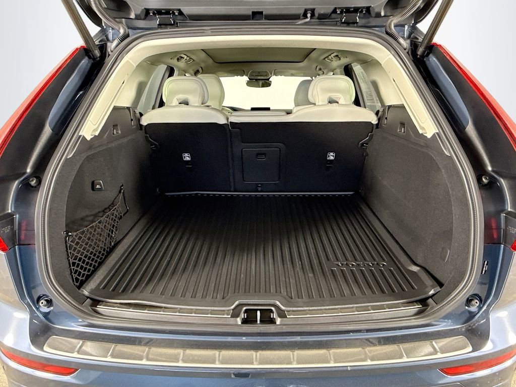 Certified 2026 Volvo XC60 B5 Ultra w/ Protection Package Premier image 28