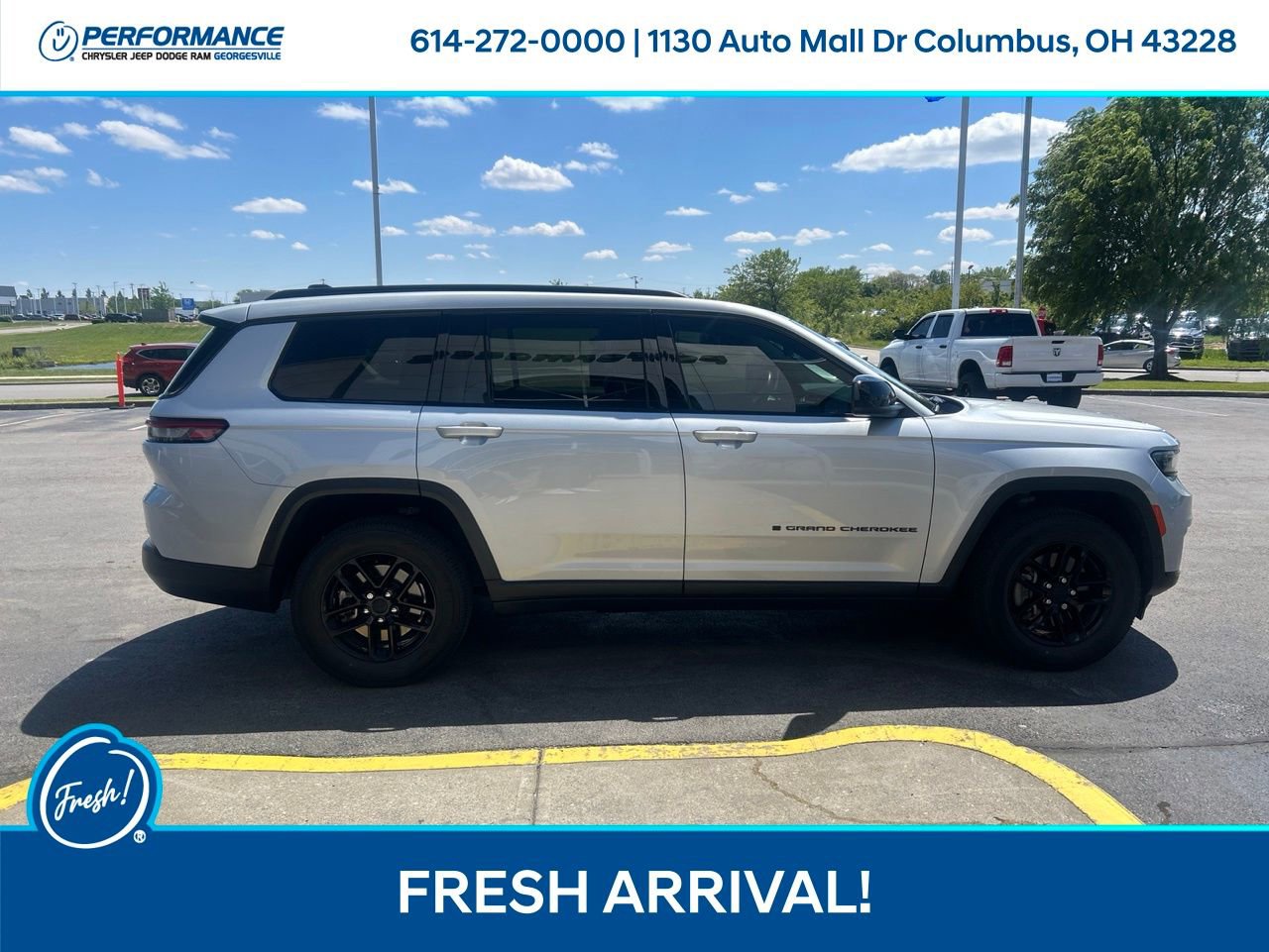 Used 2021 Jeep Grand Cherokee L Laredo w/ Luxury Tech Group I AWD/4WD image 3