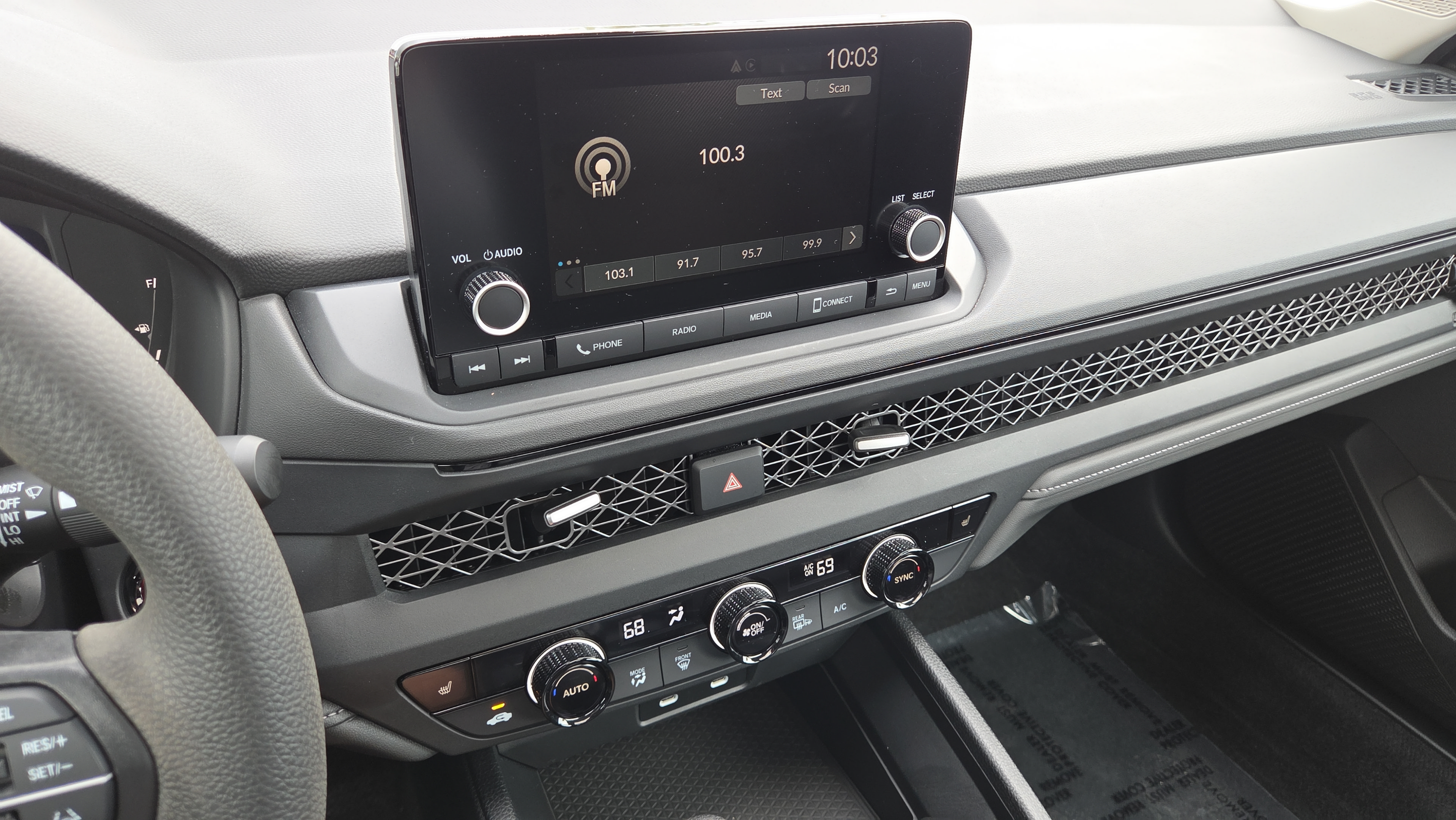Used 2023 Honda Accord EX image 30