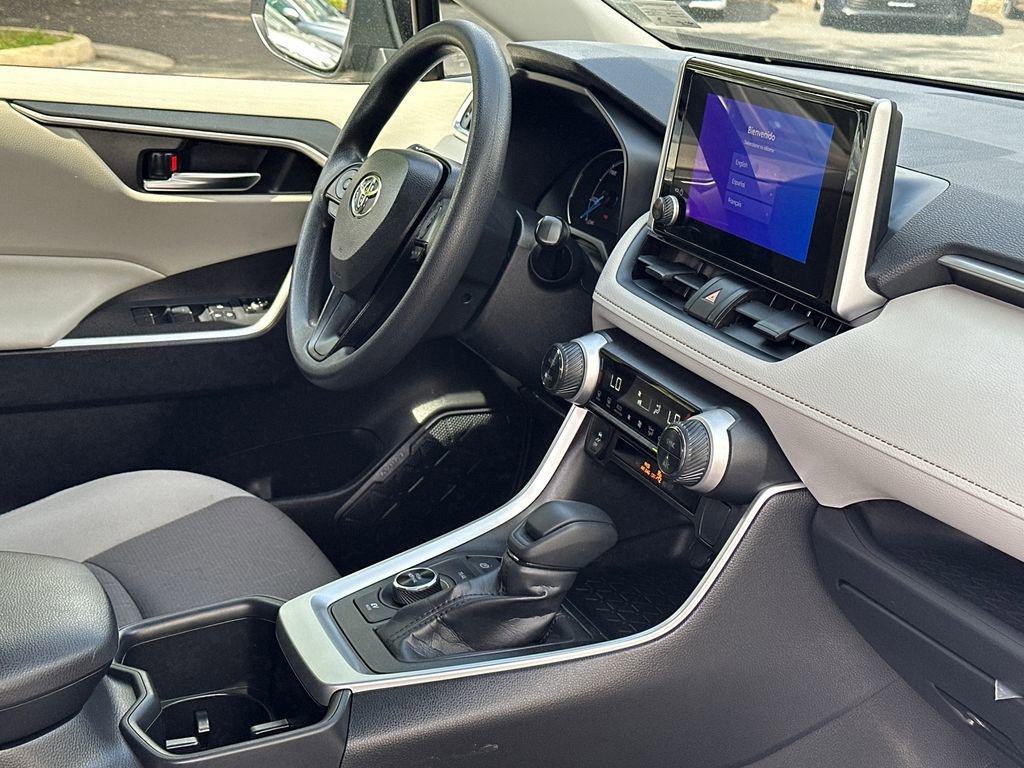 Certified 2025 Toyota RAV4 XLE AWD/4WD image 10