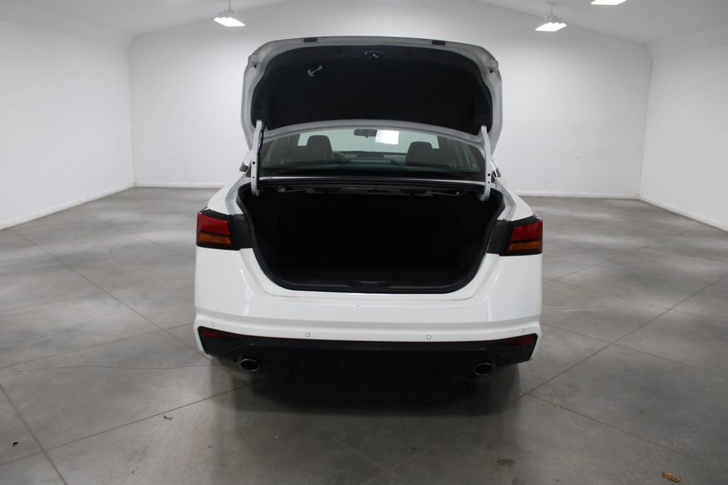 Used 2024 Nissan Altima 2.5 SR image 14