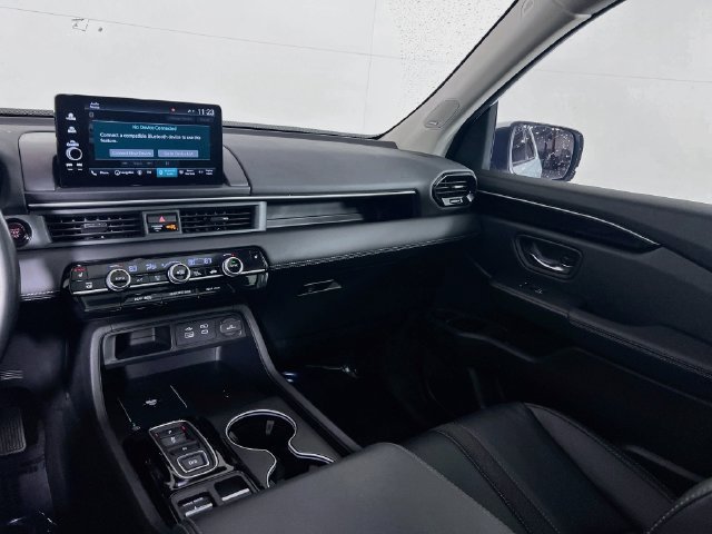Certified 2024 Honda Pilot Touring image 18