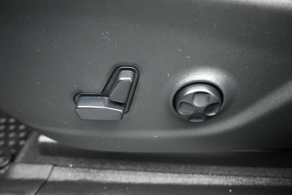 Used 2019 Jeep Cherokee Trailhawk AWD/4WD image 12