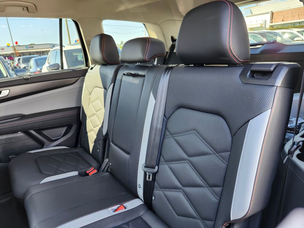 New 2026 Volkswagen Atlas Peak Edition image 12