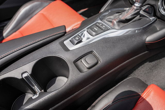 Used 2017 Chevrolet Camaro SS RWD image 78