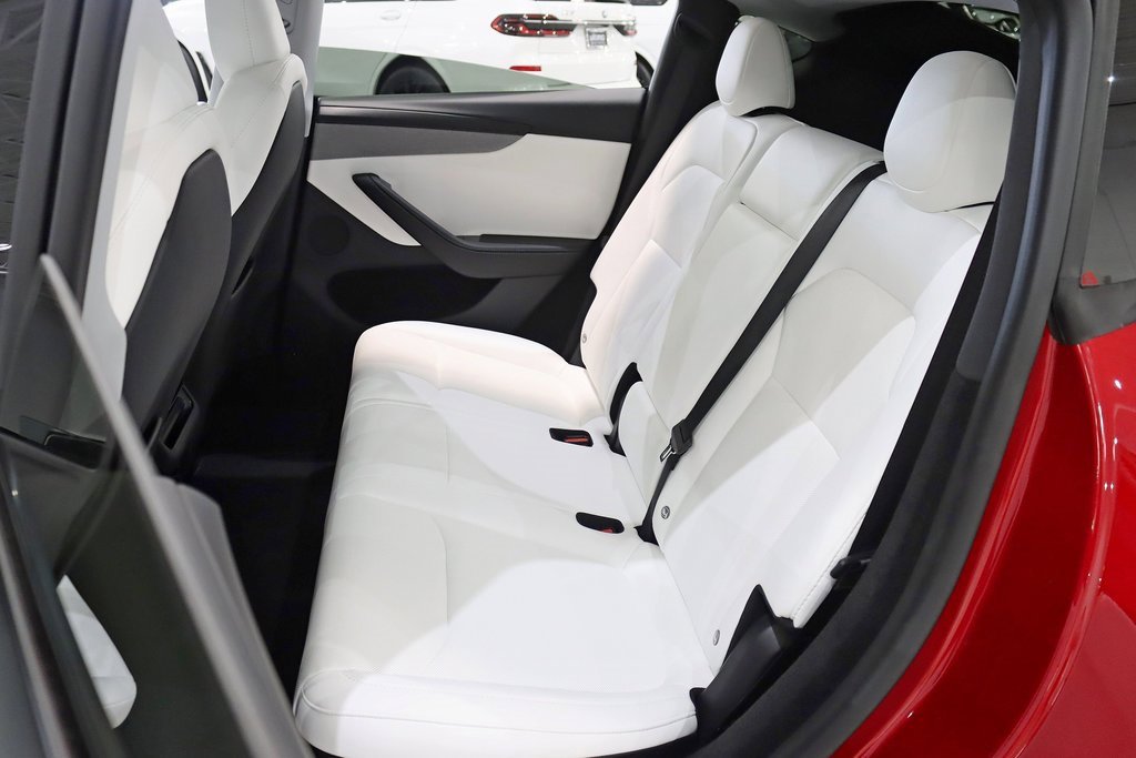 Used 2026 Tesla Model Y Long Range image 30