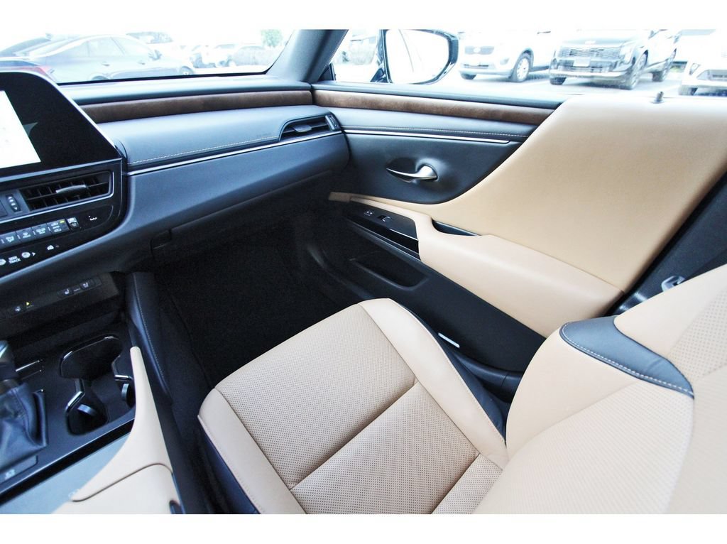Used 2023 Lexus ES 350 w/ Premium Package FWD image 11