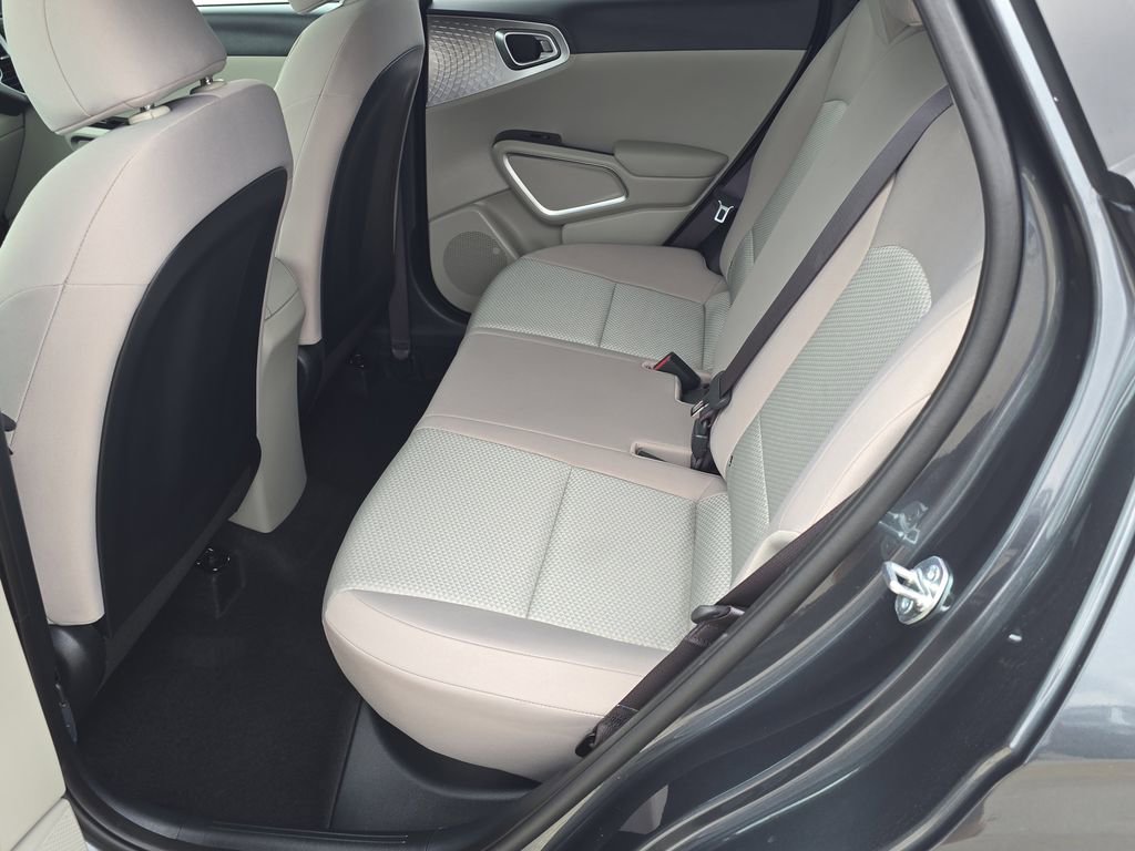 Certified 2025 Kia Soul LX image 16