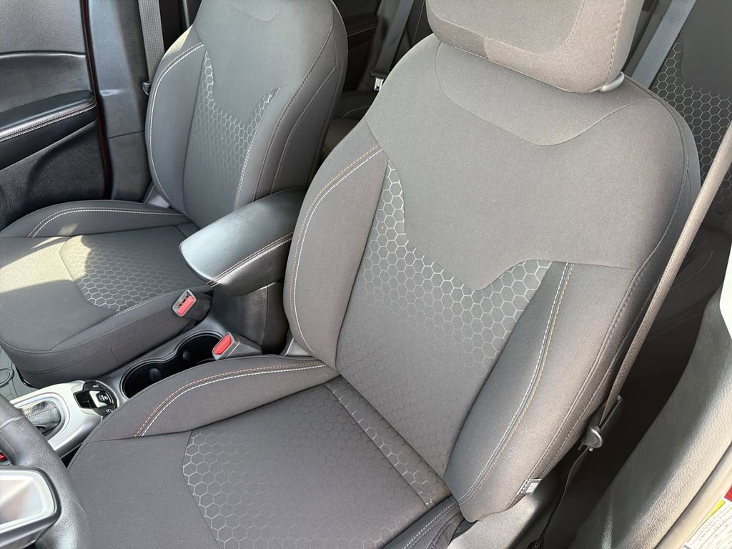 Used 2021 Jeep Compass Sport image 16