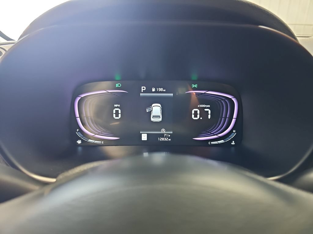 Certified 2025 Kia Soul LX w/ LX Technology Package FWD image 18