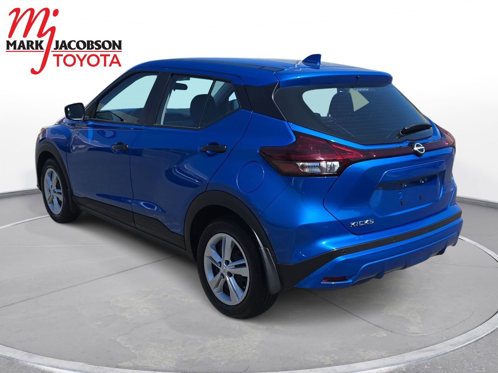 Used 2025 Nissan Kicks Play S FWD image 7