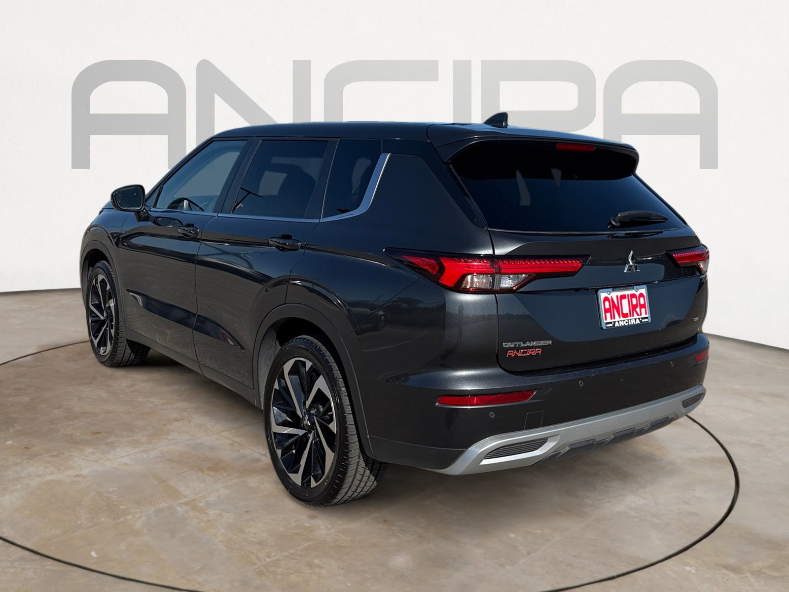 Used 2024 Mitsubishi Outlander SE image 8