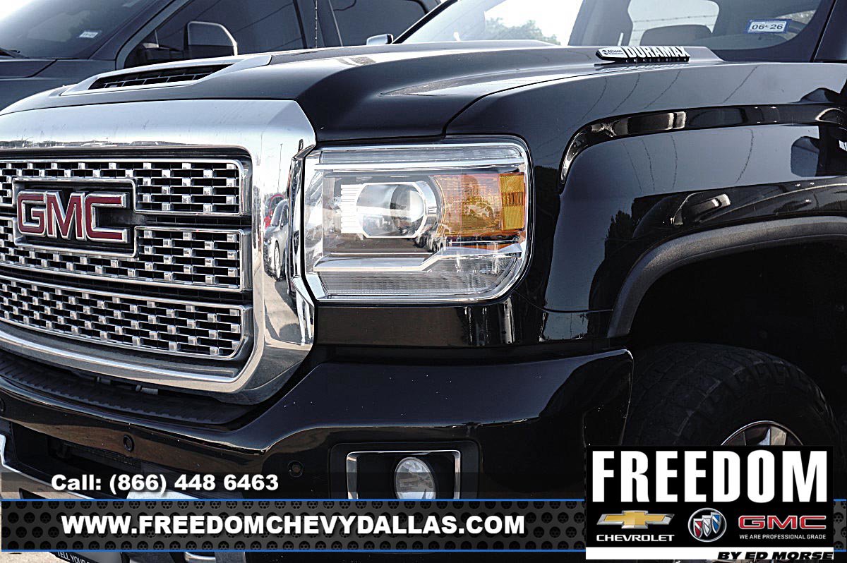 Used 2019 GMC Sierra 2500 Denali w/ Duramax Plus Package AWD/4WD image 6