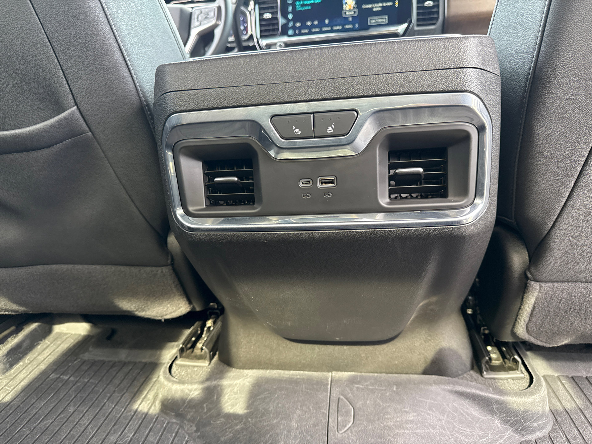 Used 2025 Chevrolet Silverado 3500 High Country w/ High Country Premium Package image 17