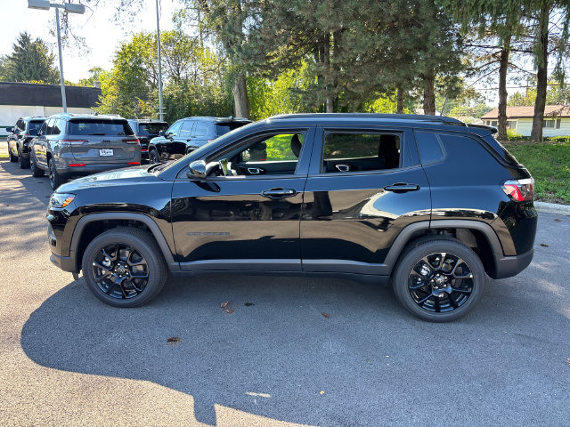 New 2026 Jeep Compass Latitude AWD/4WD image 4