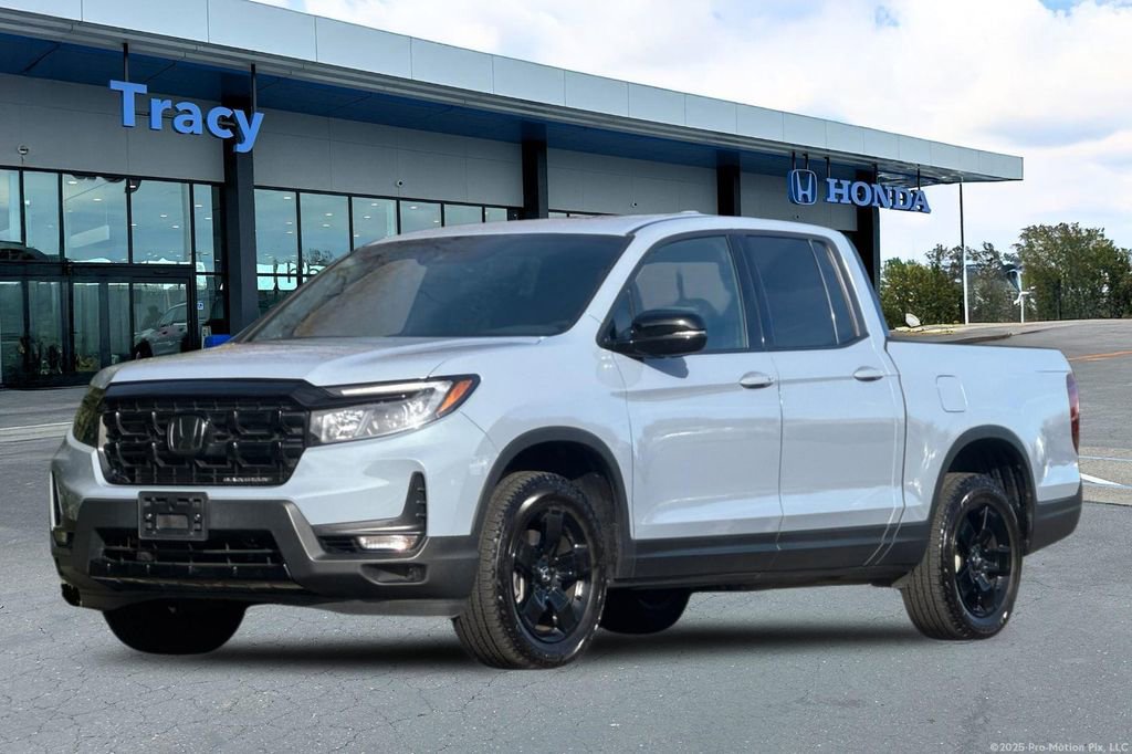 Certified 2025 Honda Ridgeline Black Edition image 13