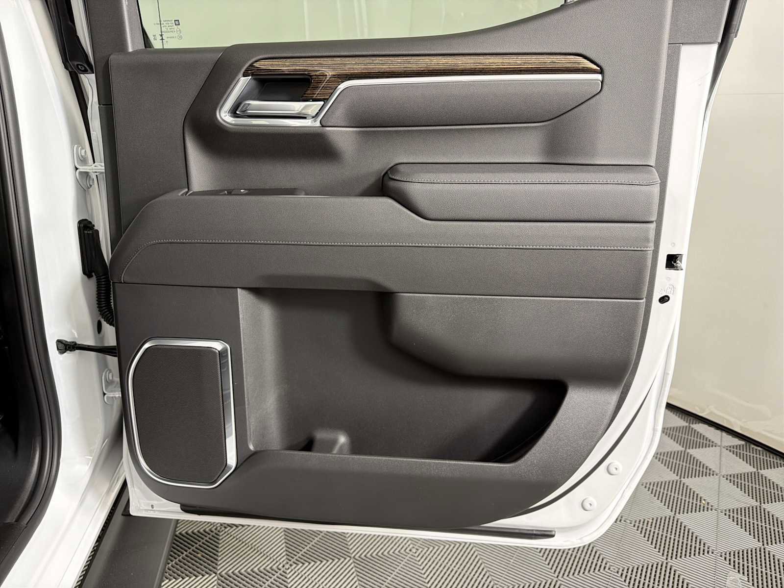 New 2026 GMC Sierra 1500 Elevation w/ Elevation Premium Package AWD/4WD image 28