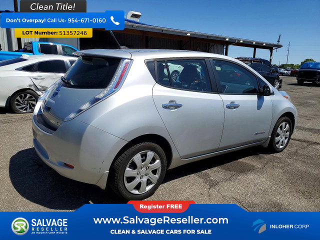 Used 2013 Nissan Leaf SV w/ LED & Quick Charge Pkg FWD image 4
