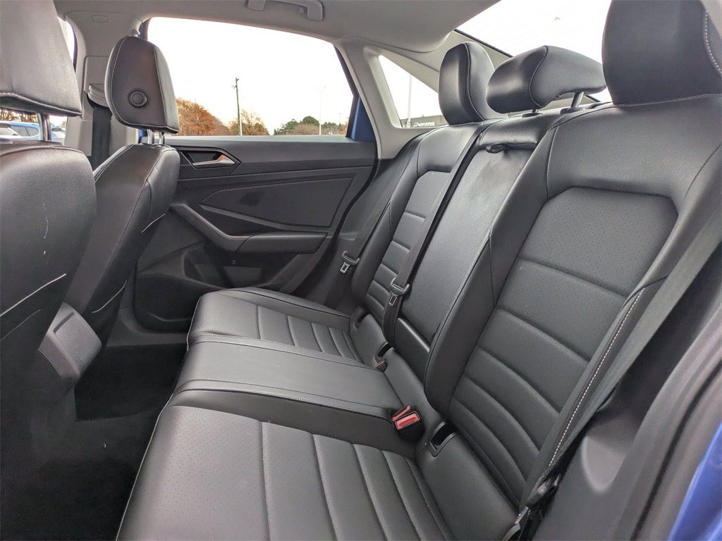 Used 2023 Volkswagen Jetta SE FWD image 13