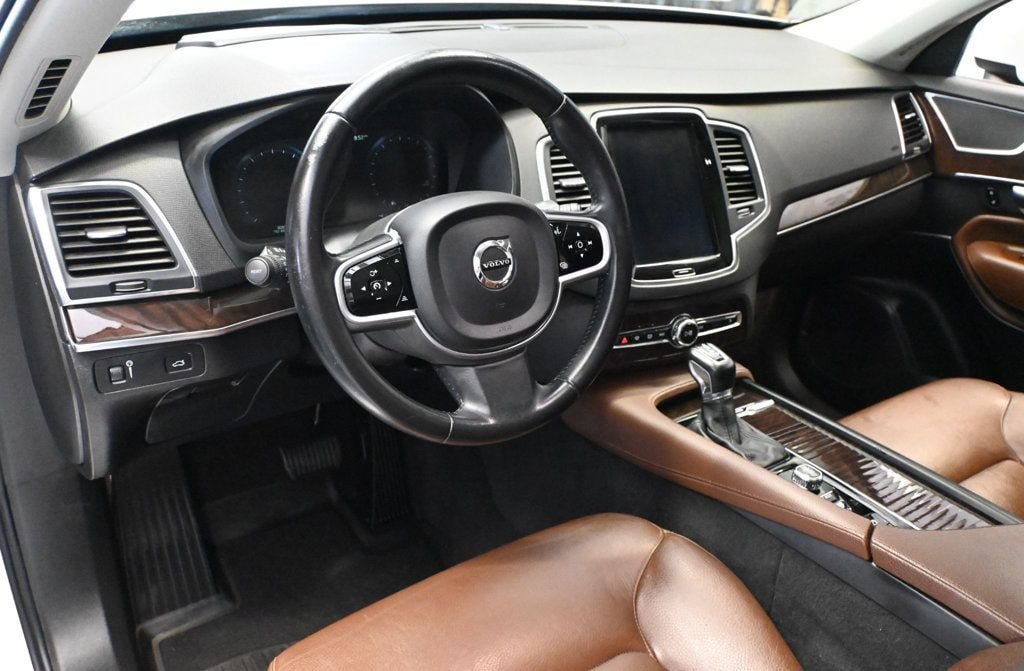 Used 2019 Volvo XC90 T6 Momentum w/ Advanced Package AWD/4WD image 9