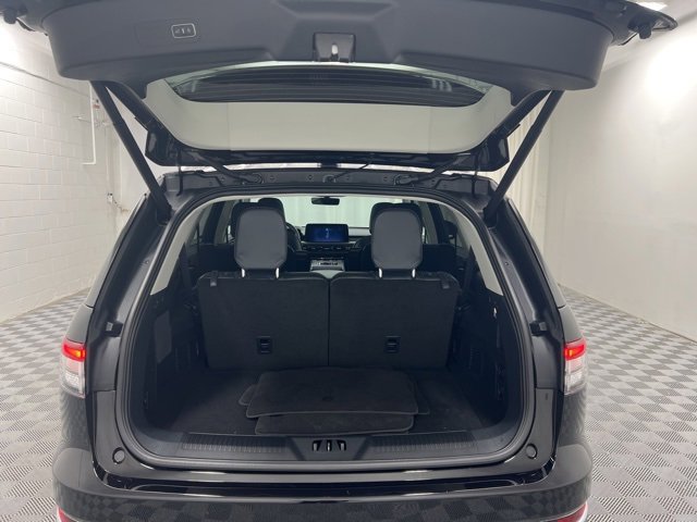 Certified 2025 Lincoln Aviator AWD image 8