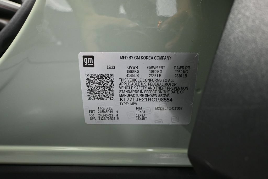 Used 2024 Chevrolet Trax RS w/ Sunroof Package FWD image 40