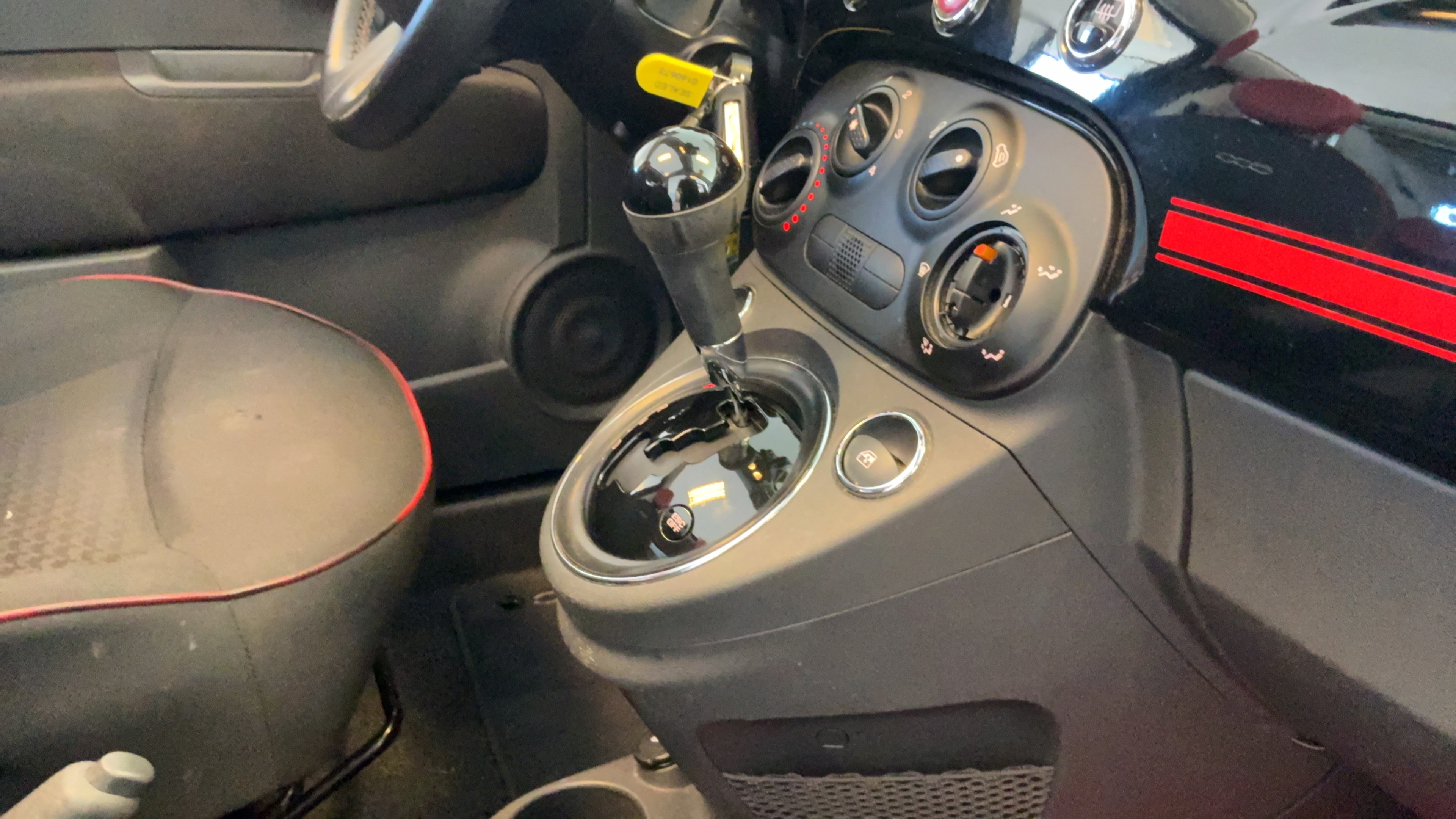 Used 2017 FIAT 500 Pop FWD image 29