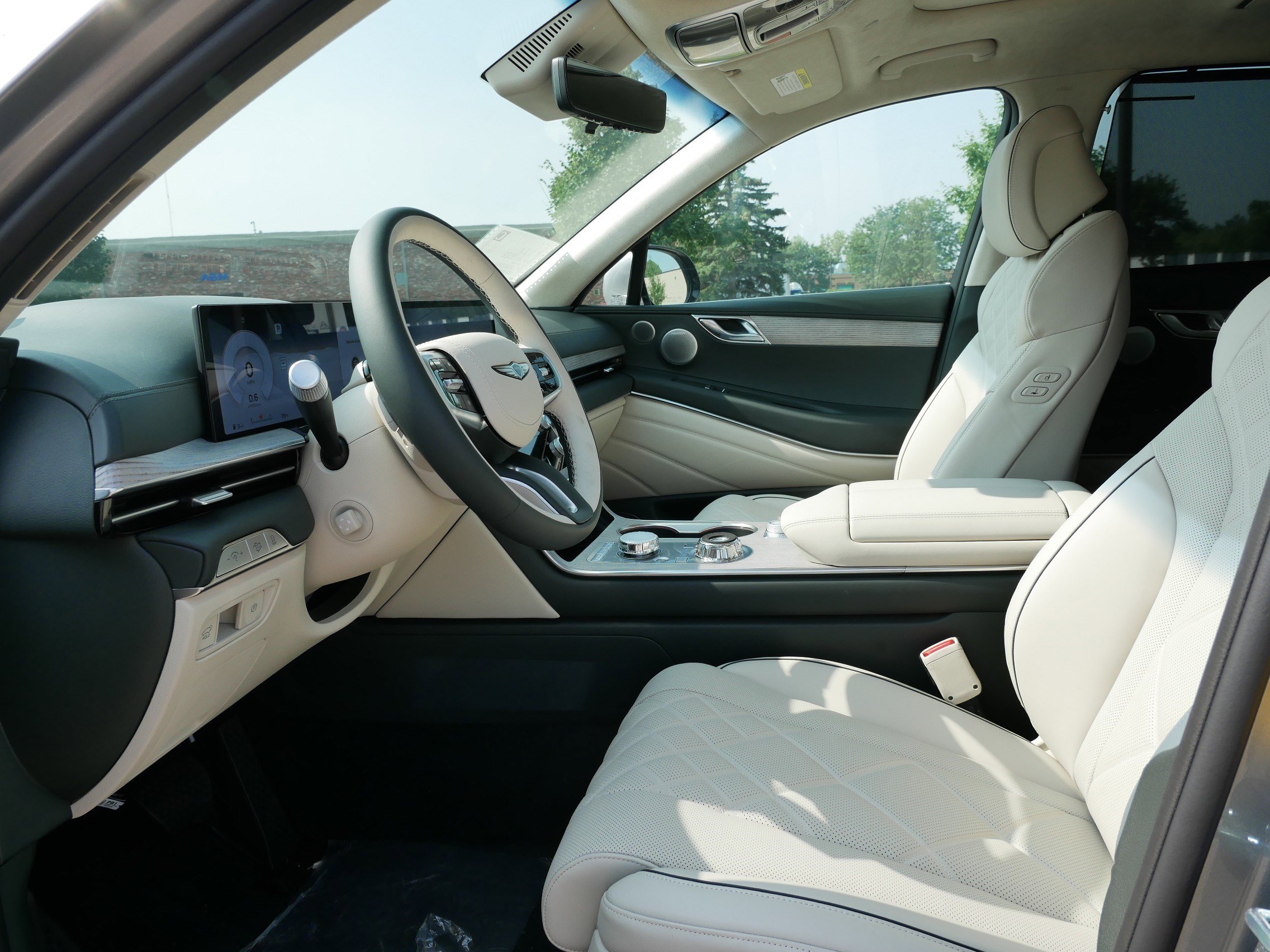 New 2025 Genesis GV80 3.5T Prestige image 4