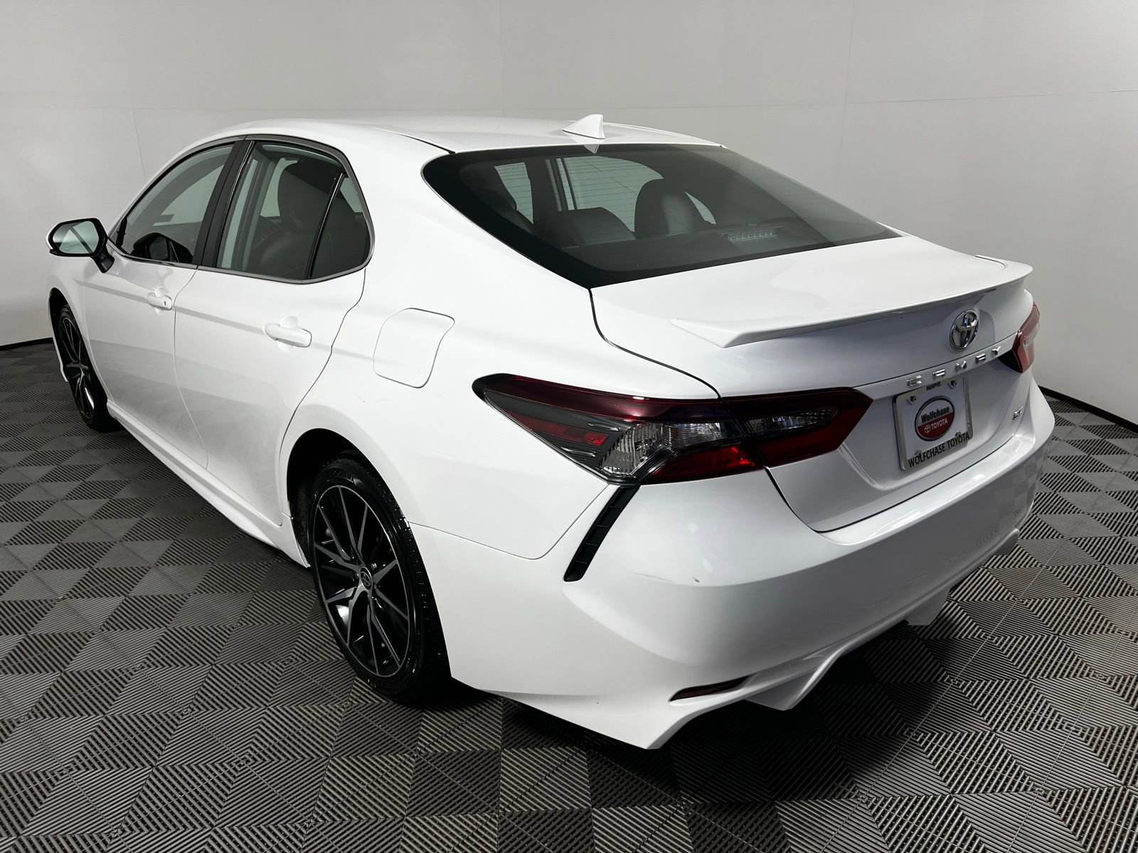Certified 2024 Toyota Camry SE image 7