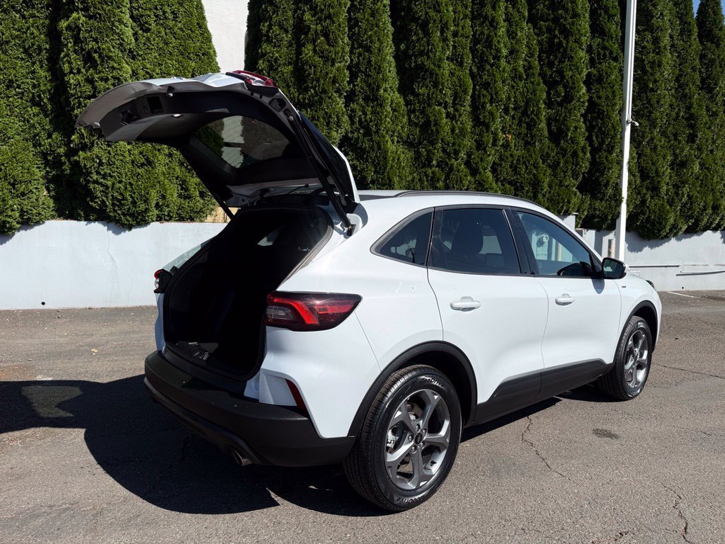 Used 2025 Ford Escape ST-Line Select AWD/4WD image 8