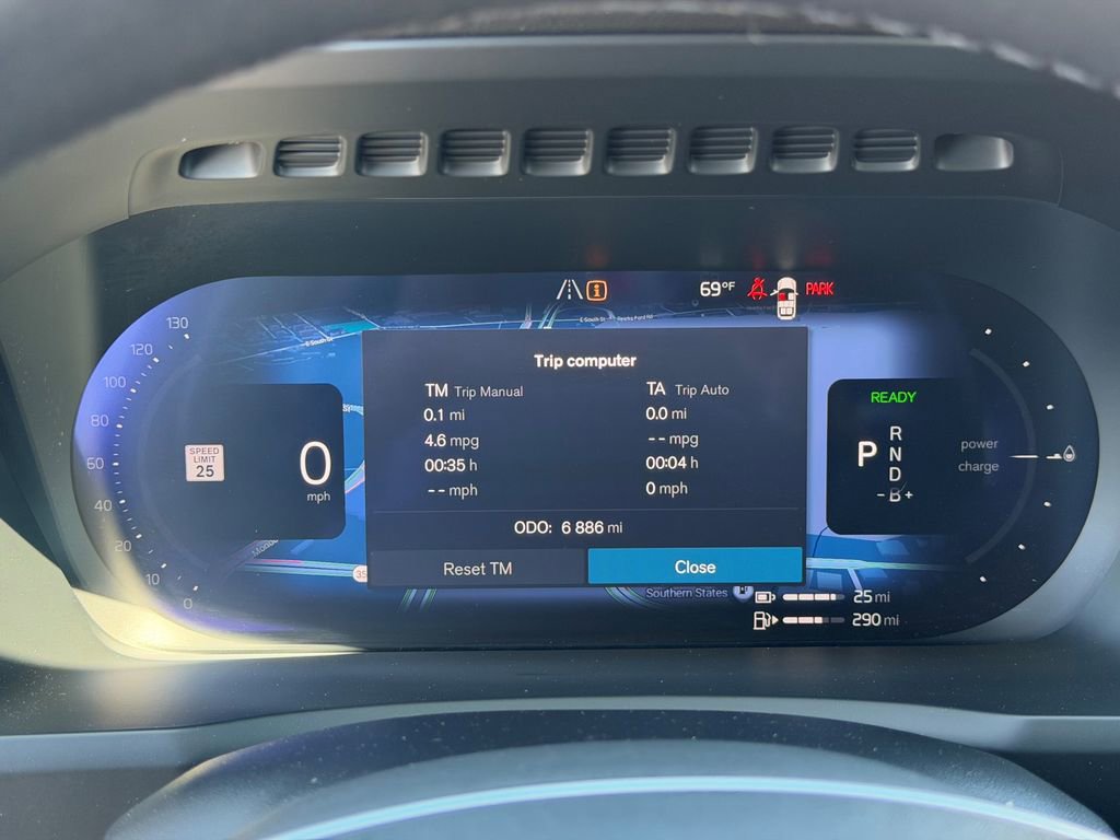 Certified 2025 Volvo XC90 T8 Ultra w/ Protection Package Premier AWD/4WD image 10