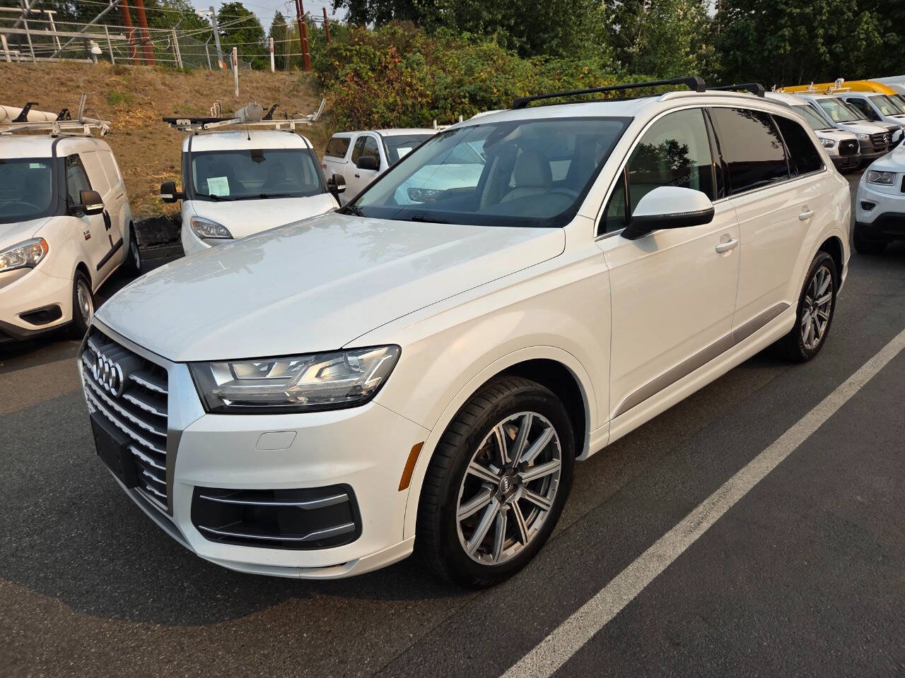 Used 2017 Audi Q7 3.0T Premium Plus AWD/4WD image 3