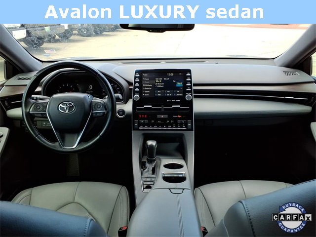 Used 2019 Toyota Avalon XLE image 22