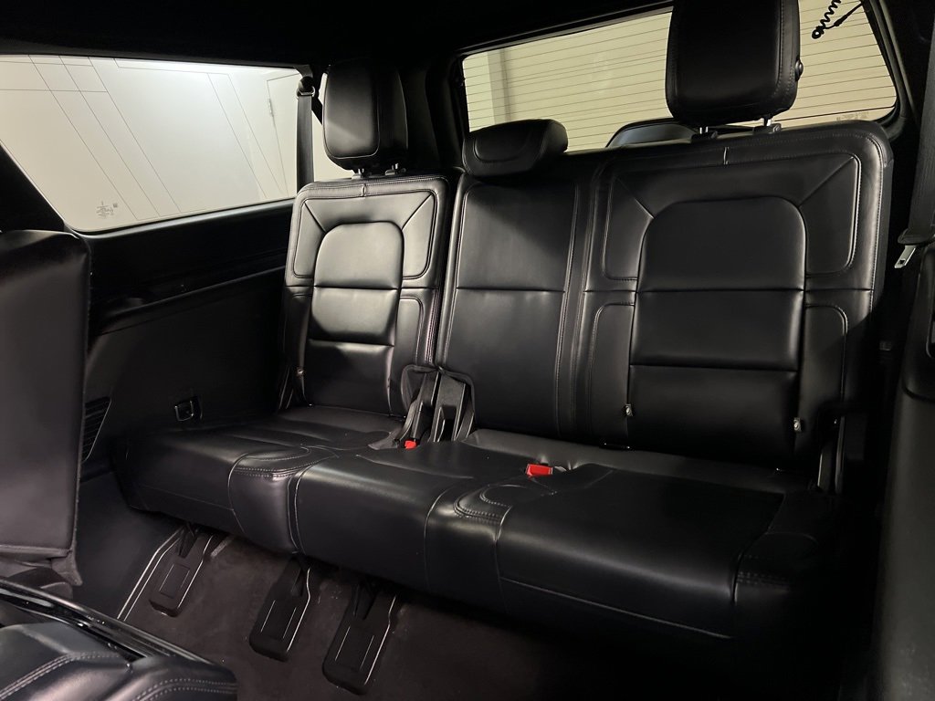 Used 2020 Lincoln Navigator L Reserve w/ Equipment Group 208A Reserve image 33