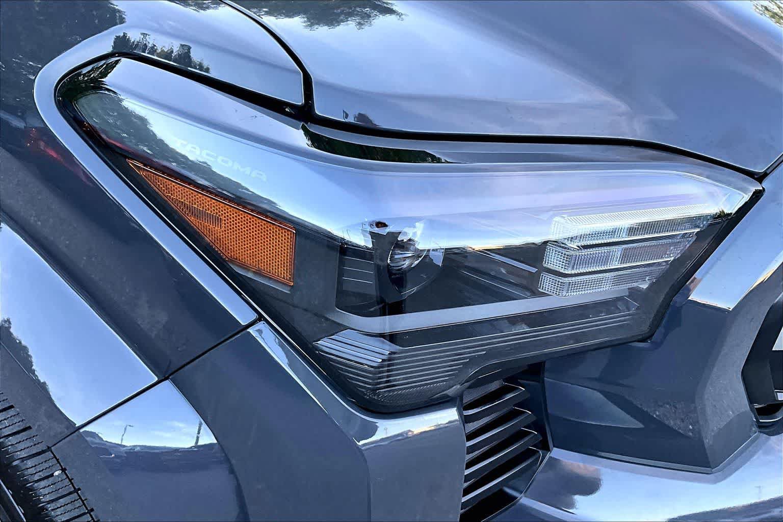 Certified 2024 Toyota Tacoma SR5 AWD/4WD image 25