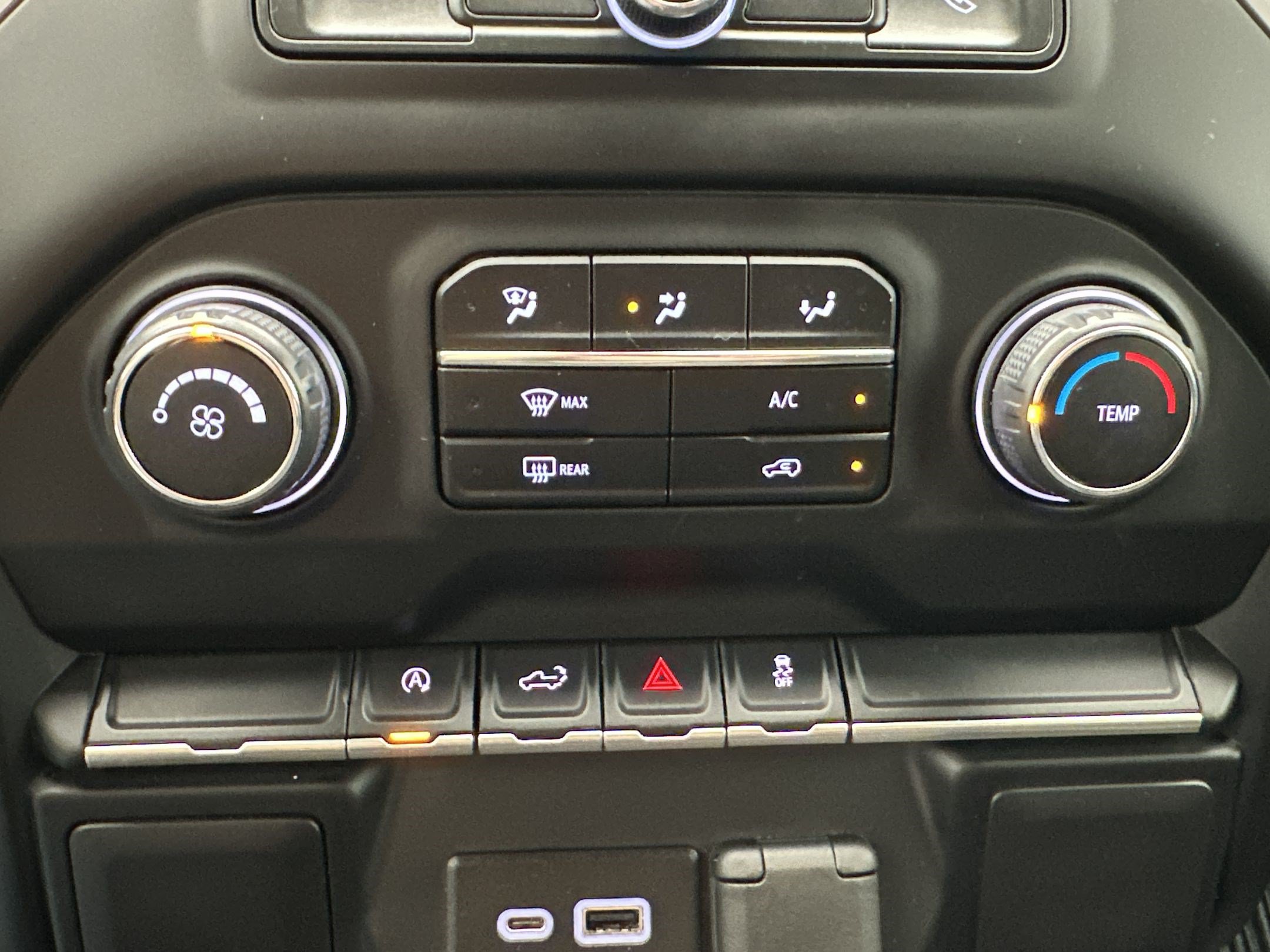 Certified 2022 Chevrolet Silverado 1500 Custom w/ LPO, Dark Essentials Package AWD/4WD image 17