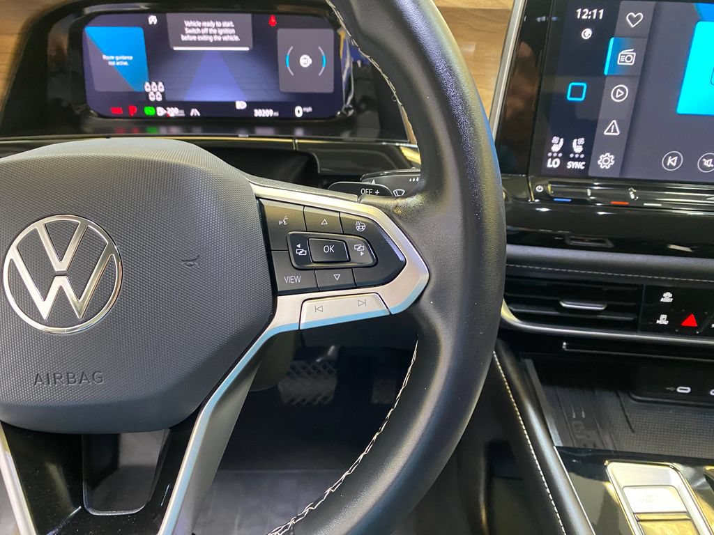 Used 2025 Volkswagen Atlas SE FWD image 33