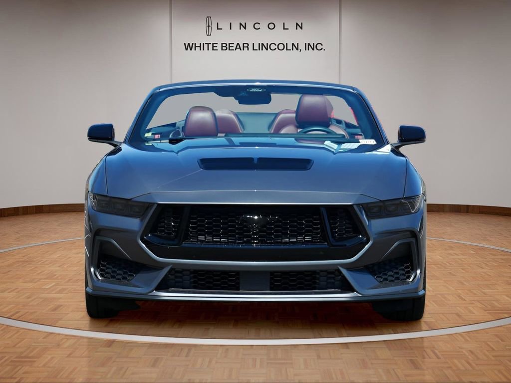 Used 2025 Ford Mustang GT Premium RWD image 2