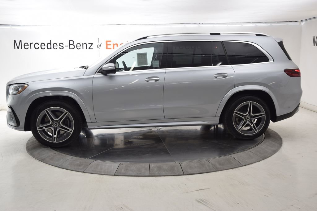 Used 2025 Mercedes-Benz GLS 450 4MATIC image 3