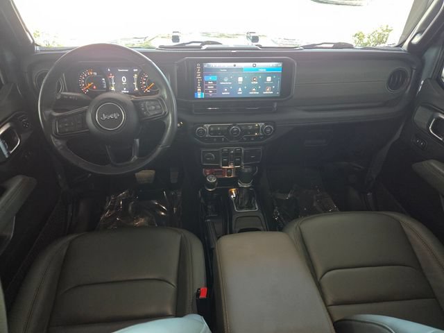 Used 2024 Jeep Gladiator Mojave AWD/4WD image 9