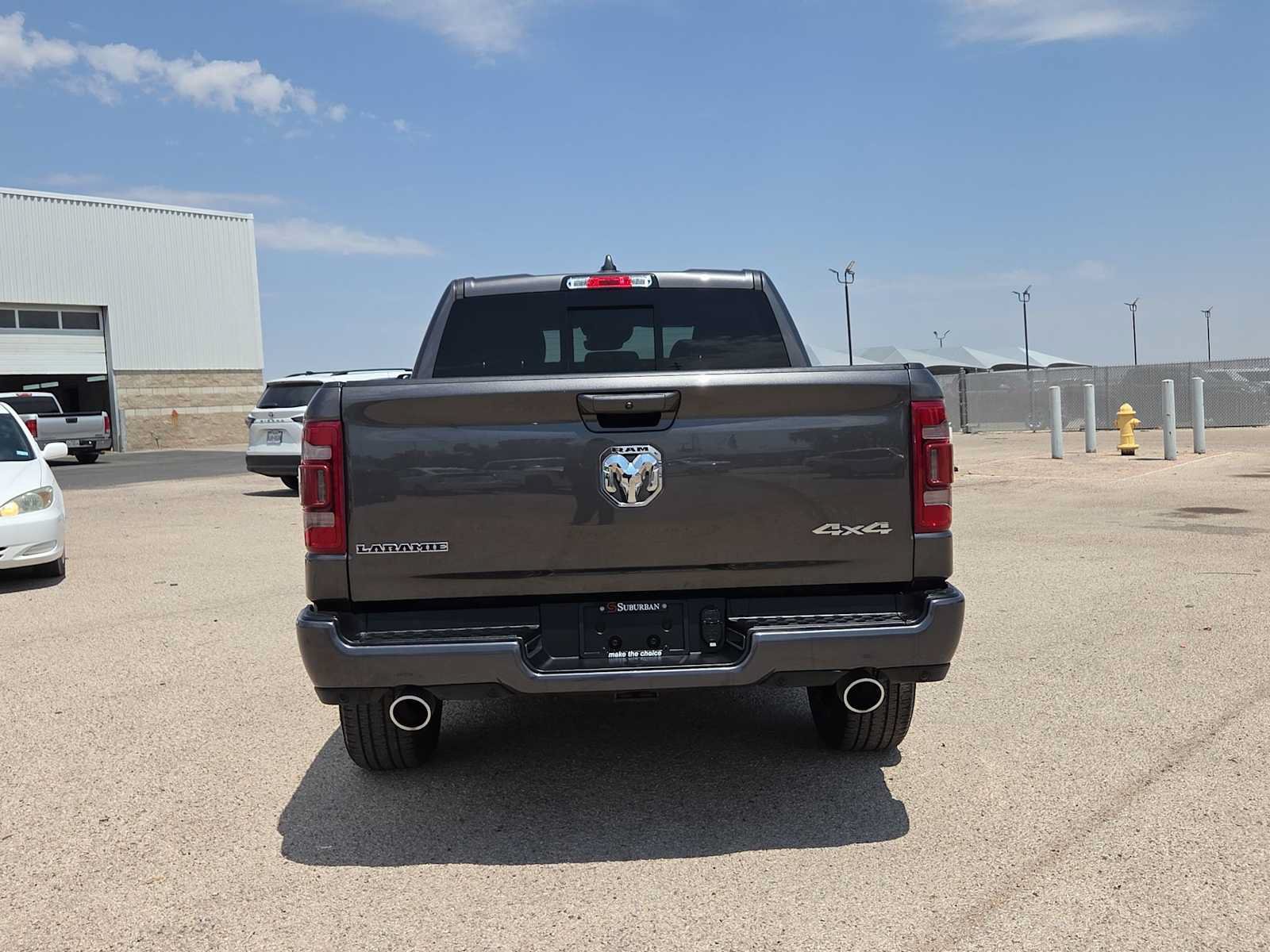 Used 2023 RAM 1500 Laramie AWD/4WD image 7