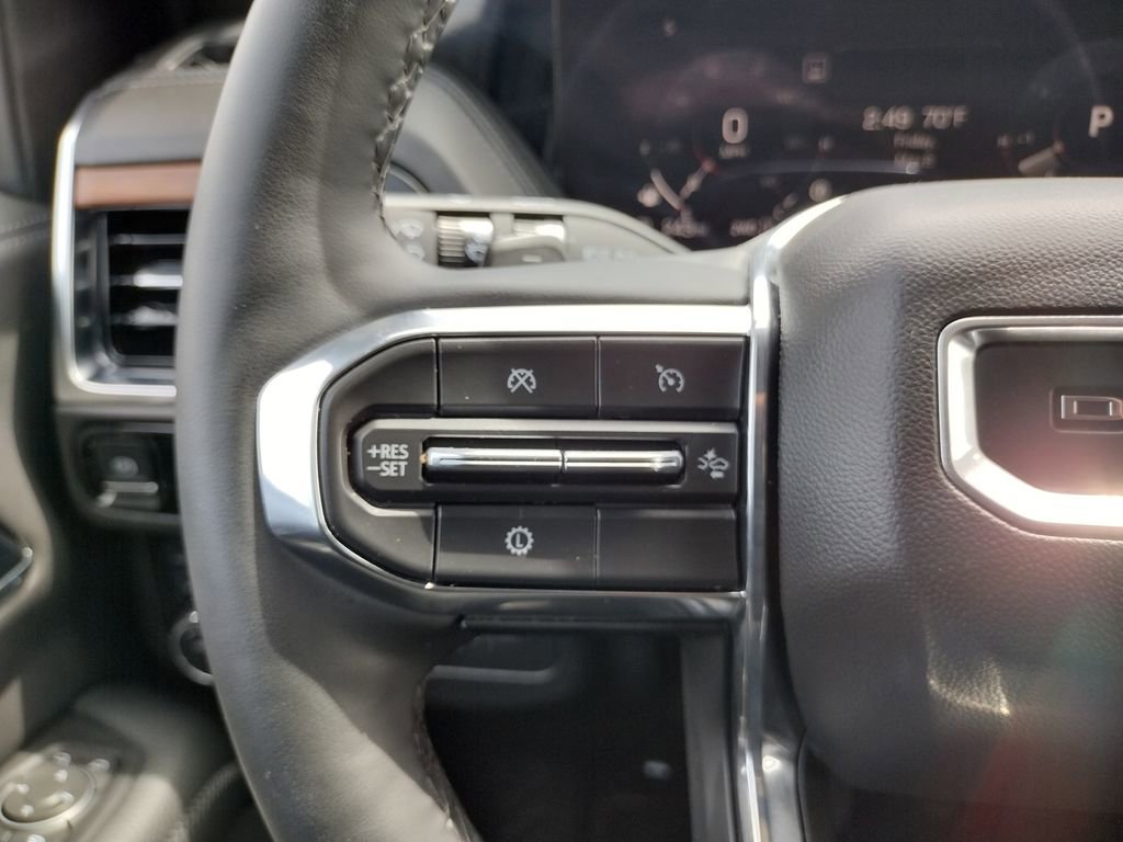 Used 2025 GMC Yukon XL Denali AWD/4WD image 22