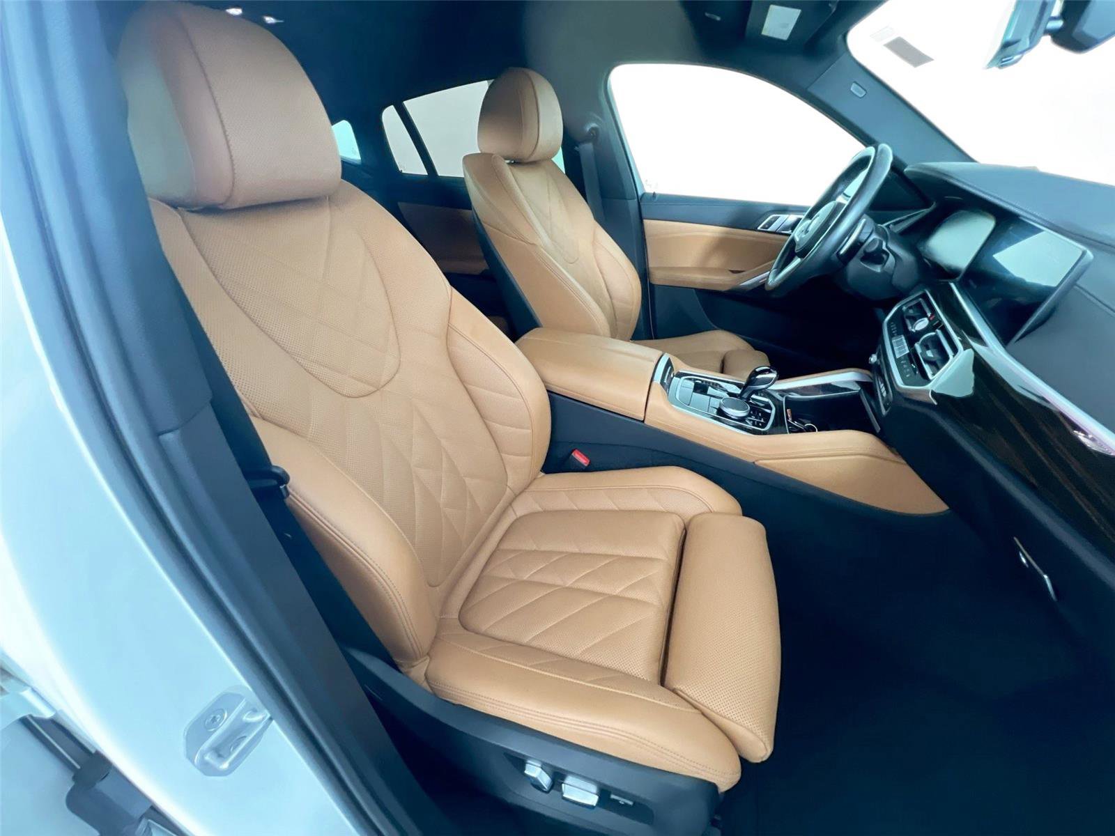 Certified 2023 BMW X6 xDrive40i w/ M Sport Package AWD/4WD image 29