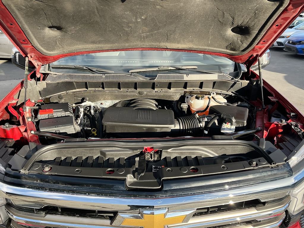 Used 2025 Chevrolet Silverado 1500 LTZ image 30