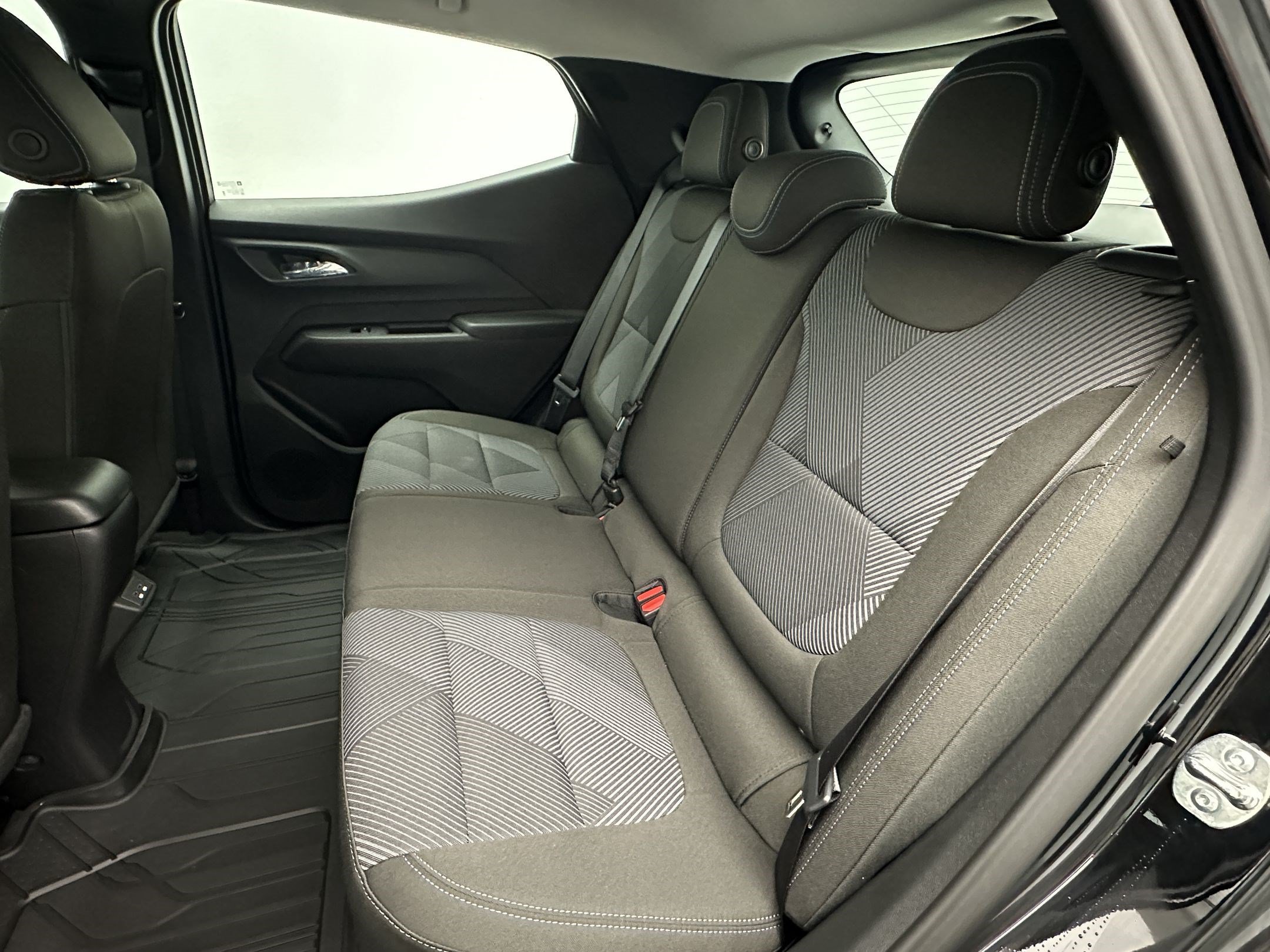 New 2027 Chevrolet Bolt LT w/ Comfort Package FWD image 22