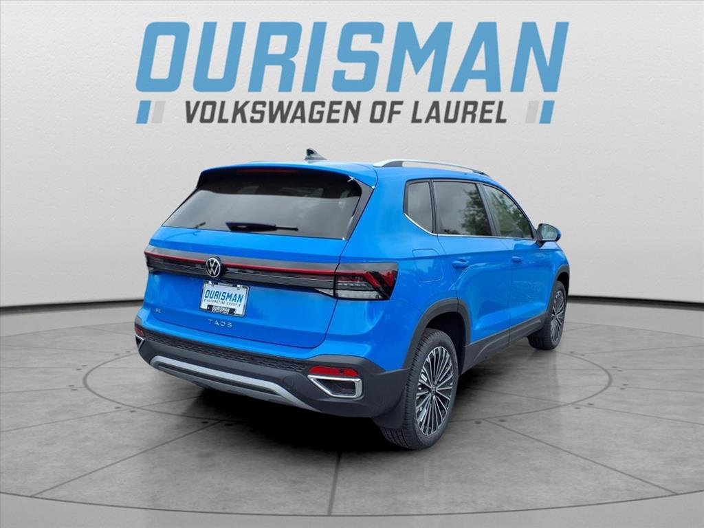 New 2025 Volkswagen Taos SE image 3