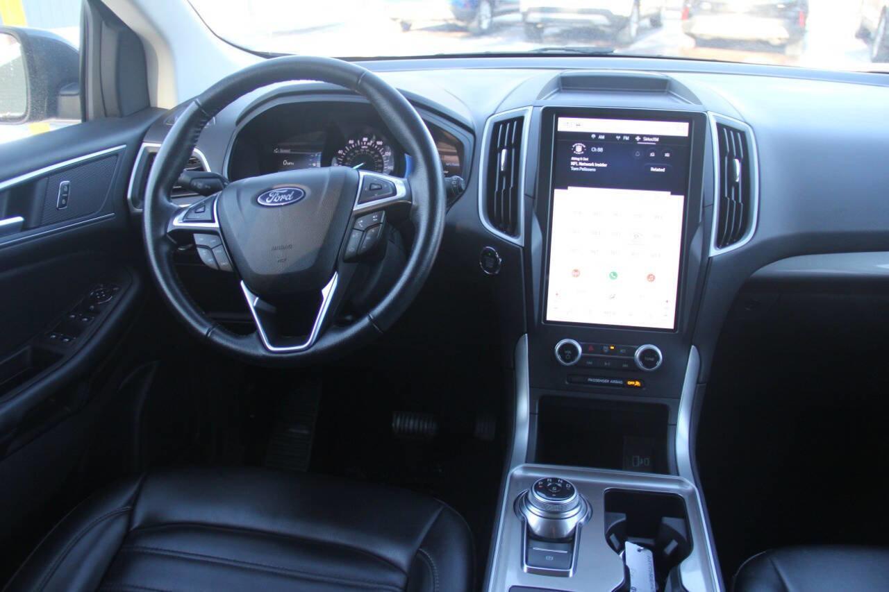 Used 2023 Ford Edge SEL image 14